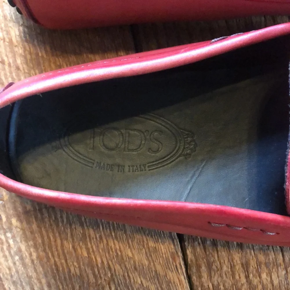 Tod’s Red leather driving loafers shoes size 8